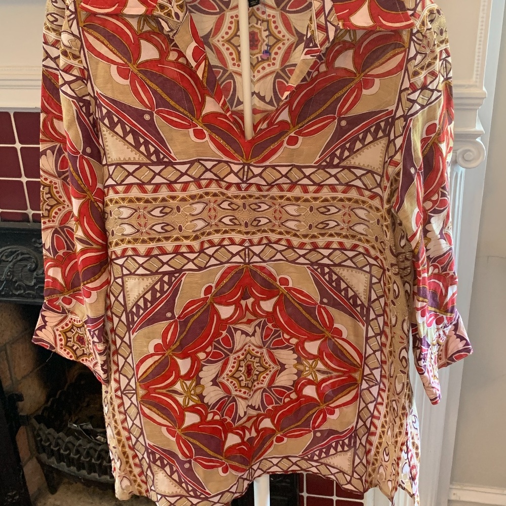 Talbots sheer rayon snd linen top.‎ Worn about 3x